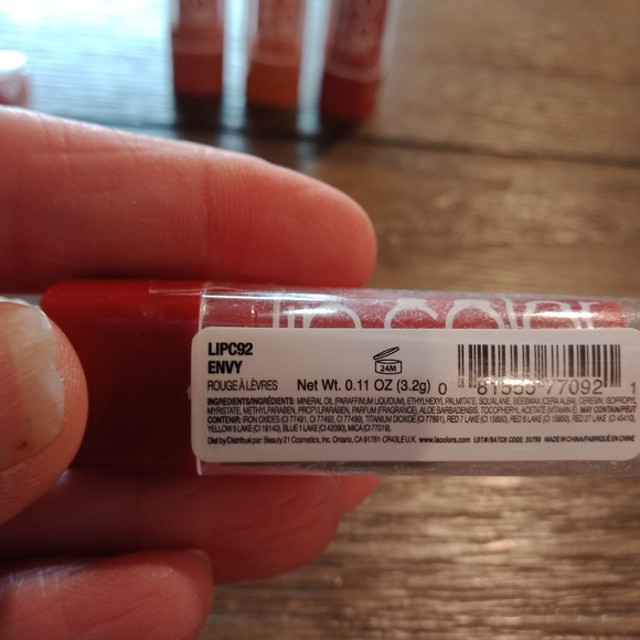 💄L.A. Colors Lip color - Picture 3 of 6